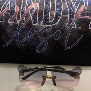 Bear shaped sunglasses